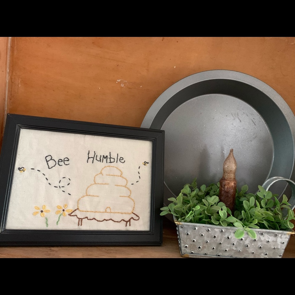 Primitive “Bee Humble” Wall Decor Embroidered